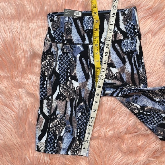 NWT Calvin Klein Animal Print 9” Biker Shorts Size XS - Picture 7 of 7
